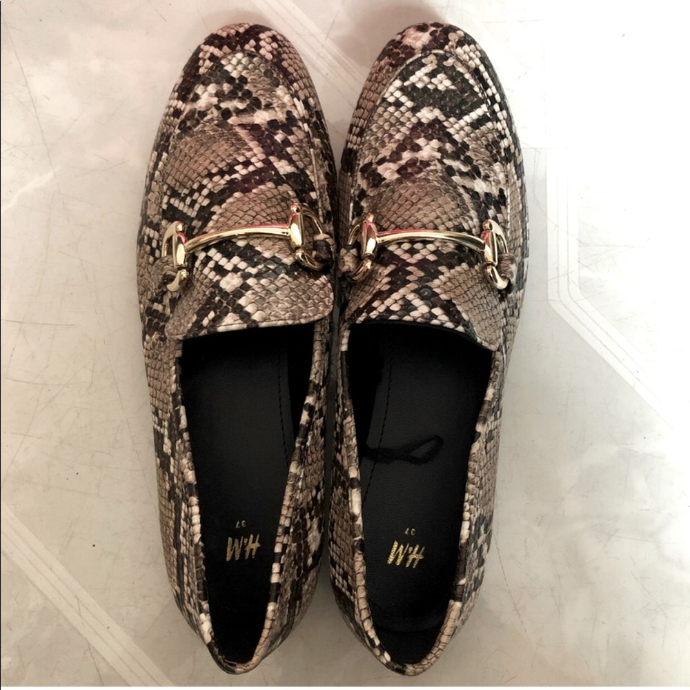 Snakeprint brand new shoes